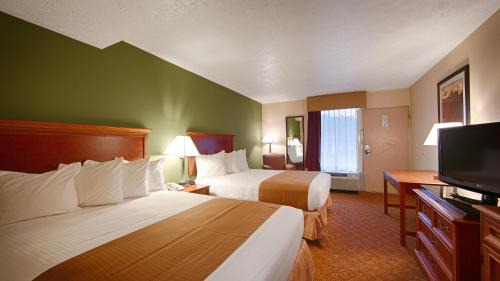 Morrow Hotel | Clarion Pointe Morrow - Atlanta South