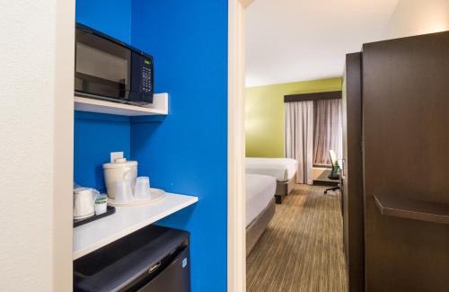 New Bern Hotel | Clarion Pointe New Bern