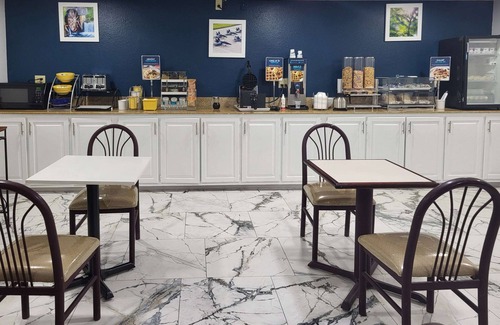 Vidalia Hotel | Clarion Pointe Vidalia - Lyons West