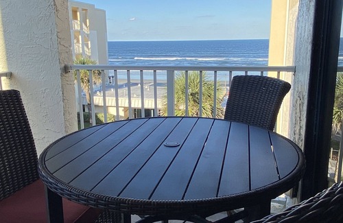 New Smyrna Beach Condo | Classic Comfort with Ocean View