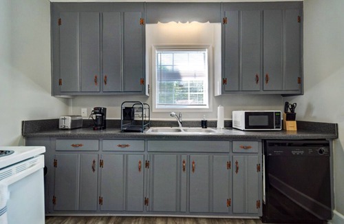 Murfreesboro Apartment | Classic Country Condo 30 mi to Nashville at 1/3 the price!