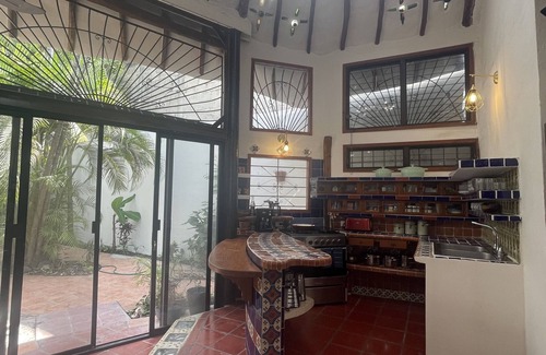 Ejidal Villa | Classy Caribbean Villa sleeps 10, 4 blocks to main beach, 5th Ave, ADO, ferry…