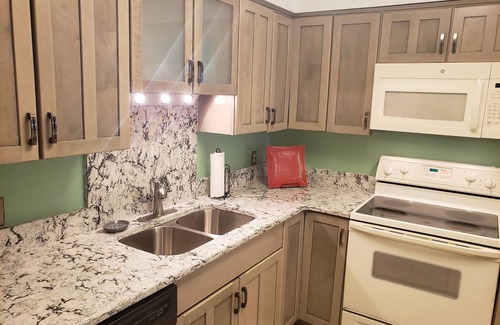 Surfside Beach Condo | Classy, Clean & Elegant Oceanfront 'Penthouse' ~