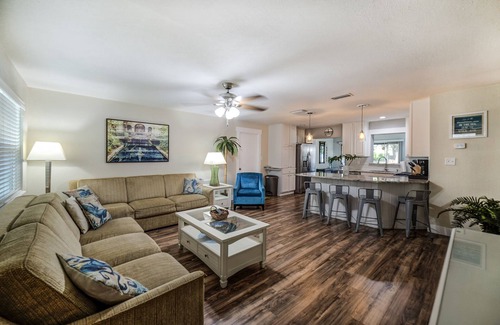 Clearwater House | Classy & Clean Pet Friendly