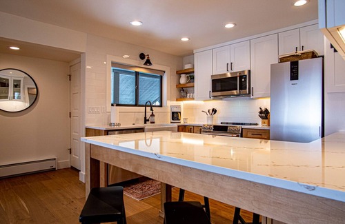 Elkhorn Village Condo | Classy, contemporary, cozy, Sun Valley con with Community & Resort Amenities