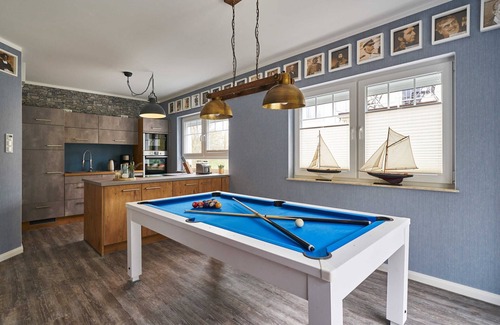 Kroeslin Apartment | Claus Clausen with Sauna and 3 Bedrooms - Freester Captains Houses *