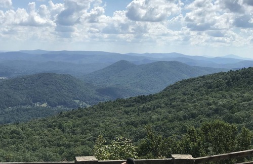 Rabun Gap House | Clayton, GA (NE Georgia) Cozy Mountain Cabin with View-Hillcrest Lodge