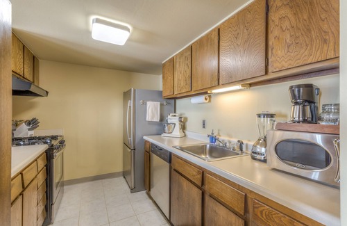 Downtown Tulsa Condo | Clean and Comfortable Furnished "Vintage Digs" Condo - All Utilities Included