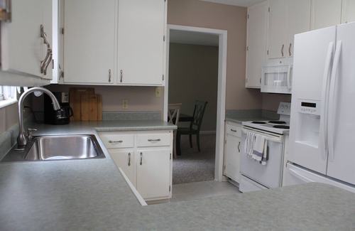 Tallahassee House | Clean and open 3bd/2ba in a quiet close-in neighborhood