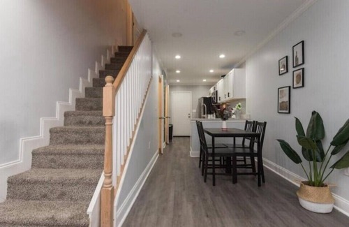 Downtown Baltimore House | Clean Home for 8ppl near Downtown. Prime Location for all events! JHU/Arenann