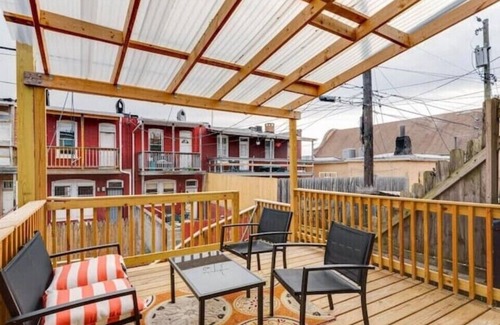 Downtown Baltimore House | Clean Home for 8ppl near Downtown. Prime Location for all events! JHU/Arenann