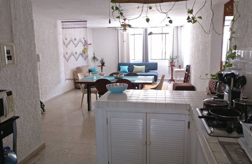 Downtown Cancun Apartment | Clean spacious apartment w/pool. Central Cancun 5 mins from beach
