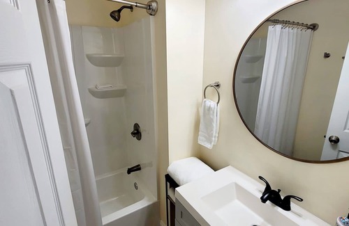 Springdale Apartment | Clean Townhome near MUSC Lancaster