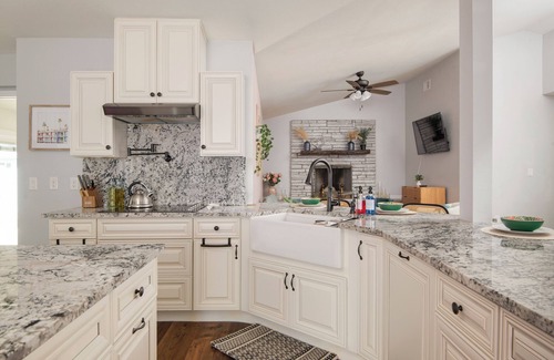 Clearwater House | Clearwater Home w/fun amenities for Families!