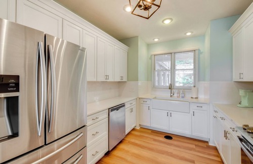 Salem Condo | Clemson Game Retreat: Lakefront Keowee Key Condo