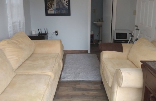 Ronda Cabin | Cleo's Village Unit 1 1 Bedroom Cabin by Redawning