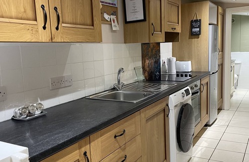 Hilltown Apartment | Cleomack View