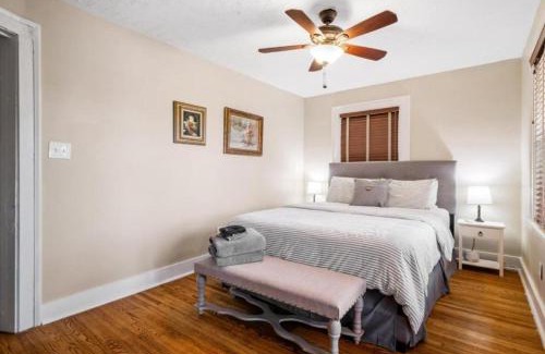 Cleveland House | Cleveland 3 Bedroom, 10 Mins to Downtown