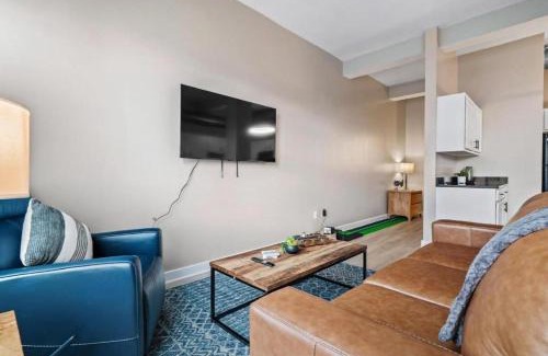 Downtown Cleveland Apartment | Cleveland Vibes - Modern 2 BDR Apartment Downtown