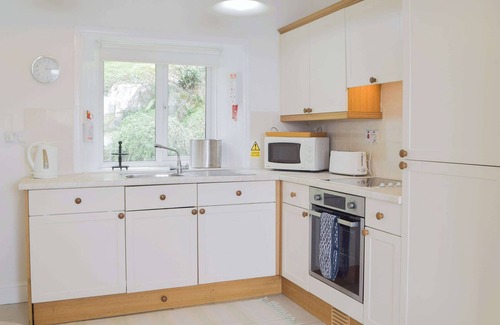 St Brides Cottage | Cliff Cottage - UK43207