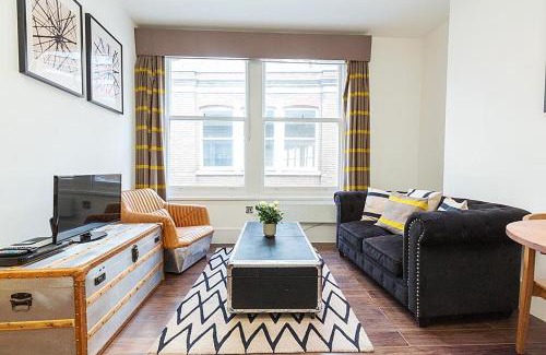 The City of London Apartment | Clockwork London Flats