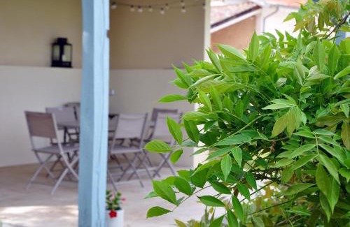 Saint-Pierre-d'Aurillac House | CLOS SAINT SAUVEUR - guesthouse au coeur des vignes sur le coteau