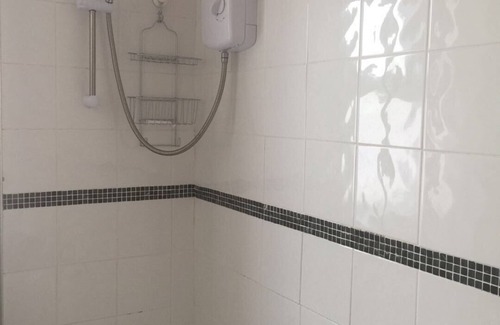 Liverpool House | Close to 3 beautiful botanic gardens and city centre