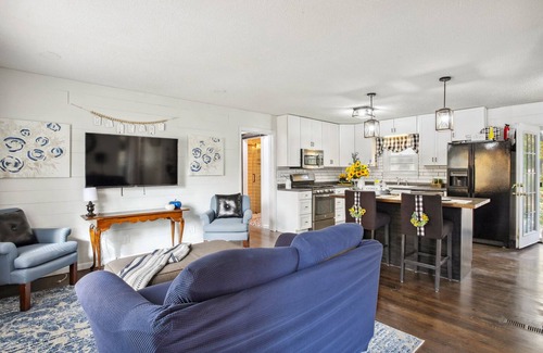 Waldron House | Close to all things KC