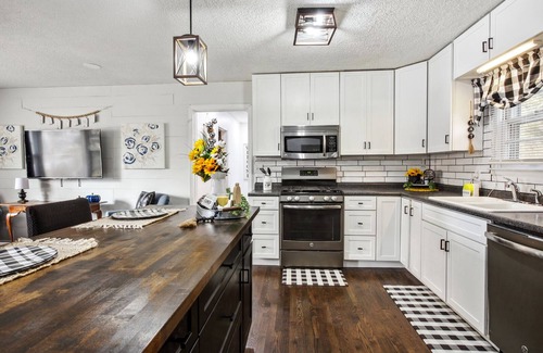 Waldron House | Close to all things KC