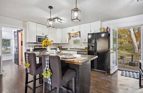 Waldron House | Close to all things KC