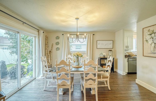 Kalispell House | Close to Glacier Park! 4 Bedroom, 2 bath Family and Pet Friendly Comfy Home