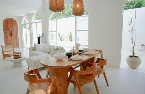 Bukit Villa | Close to Jimbaran Beach, 3BR with Private Pool