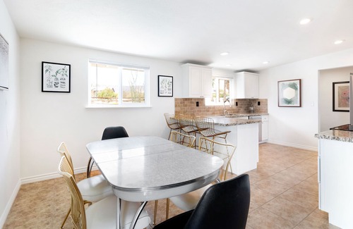 Twentynine Palms House | Close to Joshua Tree Entrance, STAR GAZE Jacuzzi, MTN VIEWS, Fire-Pit