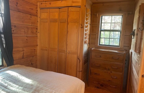Franklin Cabin | Close to town, easy to get to, internet, cell reception - Flying Pig Cabin
