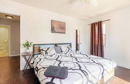 Riverside House | Close to UCR campus! Free parking! King beds!