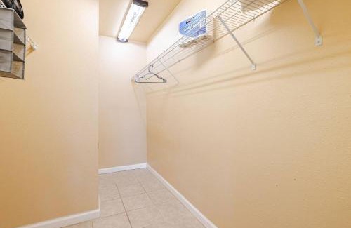 Riverside House | Close to UCR campus! Free parking! King beds!