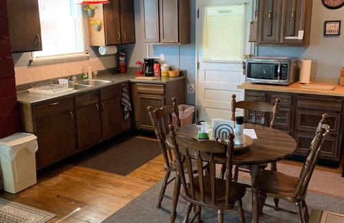 Lakeville Cottage | Closed for the Season/Re-opens late April-Lakefront Cottage at O'Dells Lake