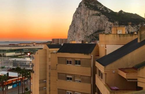 La Linea de la Concepcion Apartment | Closest Studio to Gibraltar Border