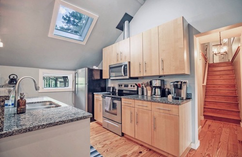 Pickens Cottage | Closest to Table Rock Hot Tub Private Trail Fire Pit Secluded Free SC Park Entry