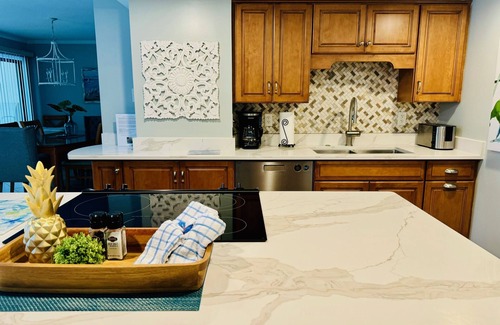 Palmetto Dunes Villa | Closest Villamare Condo to the Beach! With Extra Large Living Area