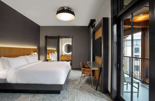 Rising Fawn Resort | Cloudland at McLemore Resort Lookout Mountain, Curio by Hilton