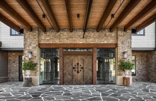 Rising Fawn Resort | Cloudland at McLemore Resort Lookout Mountain, Curio by Hilton