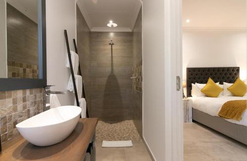 Knysna Villa | CM33 - Pezula Birds Eye View