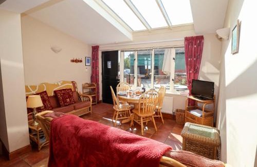 Ipswich House | Coachman's Cottage