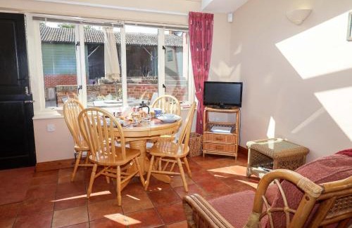 Ipswich House | Coachman's Cottage