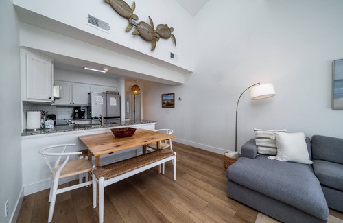 Seabrook Island House | Coastal 2BR/2BA Gorgeous Views! Steps to Beach, Pool,Club House & Restaurants! Amenity Cards!