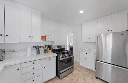 South Oceanside House | Coastal 3br Lush Getaway - Monthly