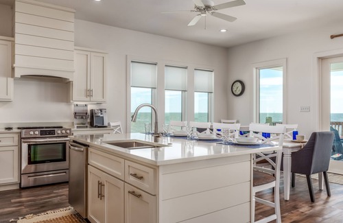 Audubon Place House | Coastal Charm | Open 11/25-29 | Gobble Gobble