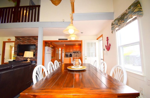 Eastward Look House | Coastal Contemporary