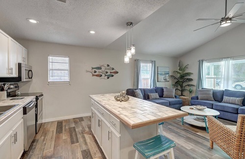 Fulton Cottage | Coastal cottage full of mermaid charm, 5 blocks from Fulton Beach.